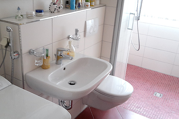 Badrenovierungen in Plattenbauten IW62, QD58