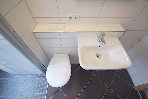 Badrenovierungen in Plattenbauten IW62, QD58