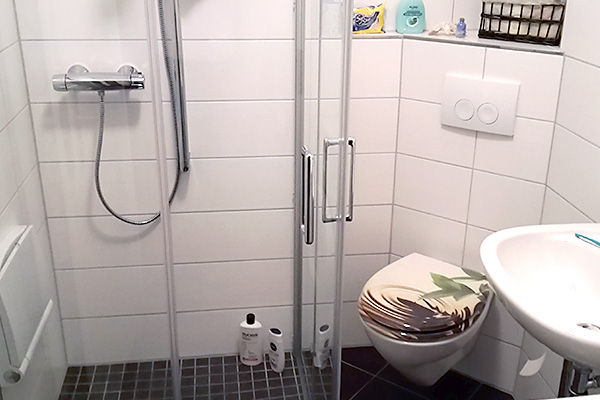 Badrenovierungen in Plattenbauten IW65, IW66, IW67