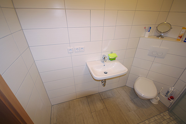 Badrenovierungen in Plattenbauten IW65, IW66, IW67
