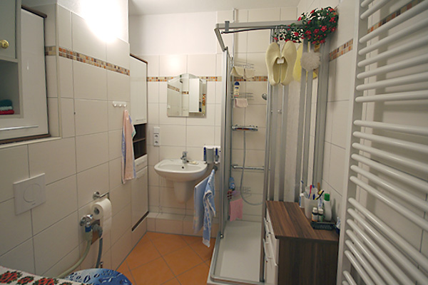 Badrenovierungen in Plattenbauten IW65, IW66, IW67
