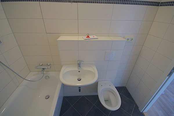 Badrenovierung im Plattenbau WHH10