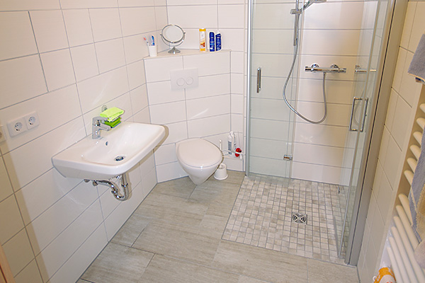 Badrenovierung im Plattenbau WHH10